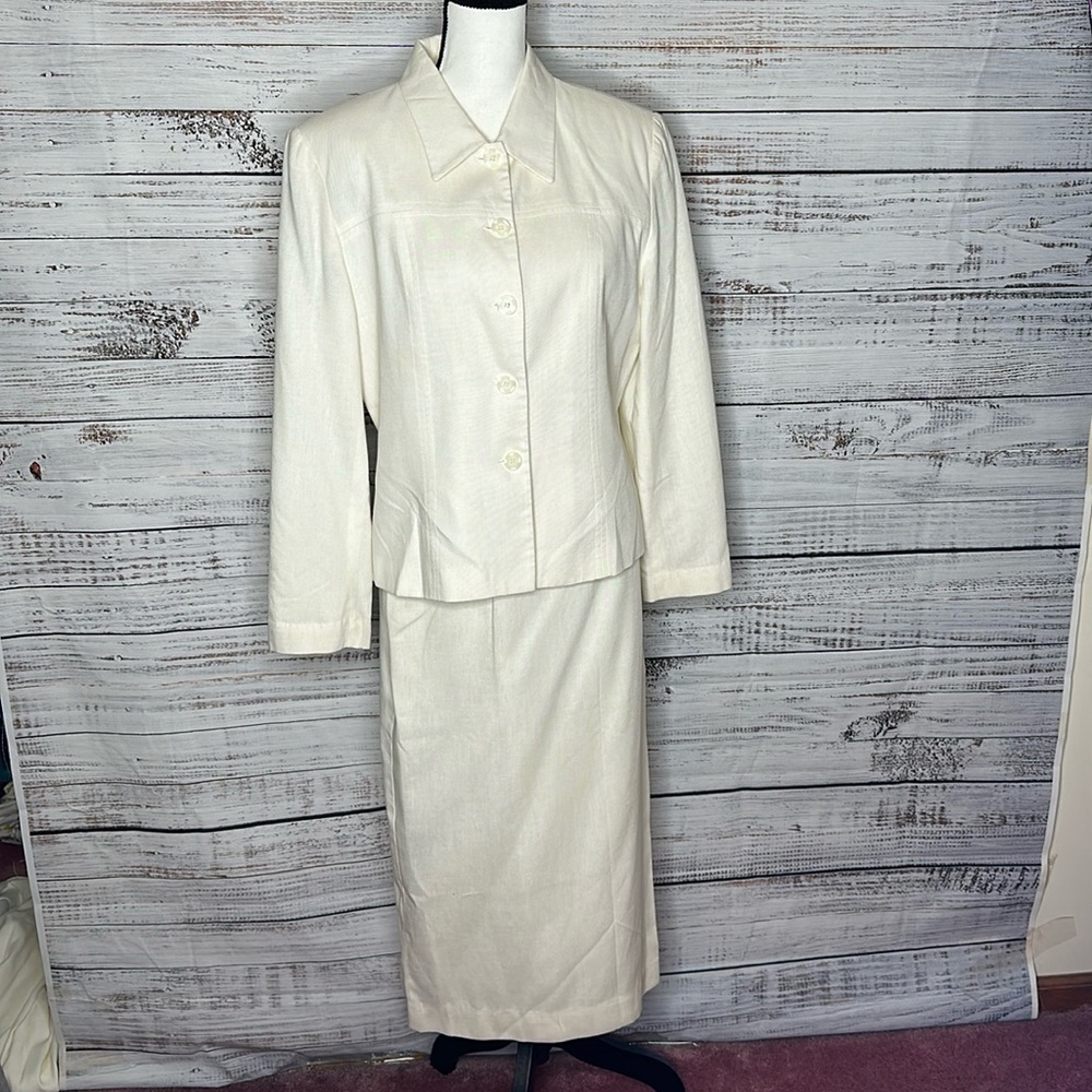 Kim Rogers Size 12 Skirt Set in Ivory